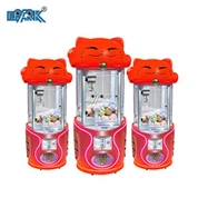 گربه ناز بازی ماشین پنجه جرثقیل